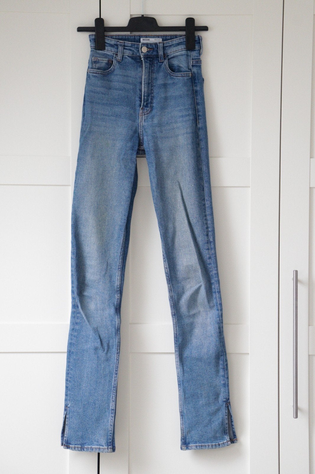 Bershka High Waist Jeans - Maat 34, Blauw, Zo goed als nieuw, W27 (confectie 34) of kleiner, Bershka
