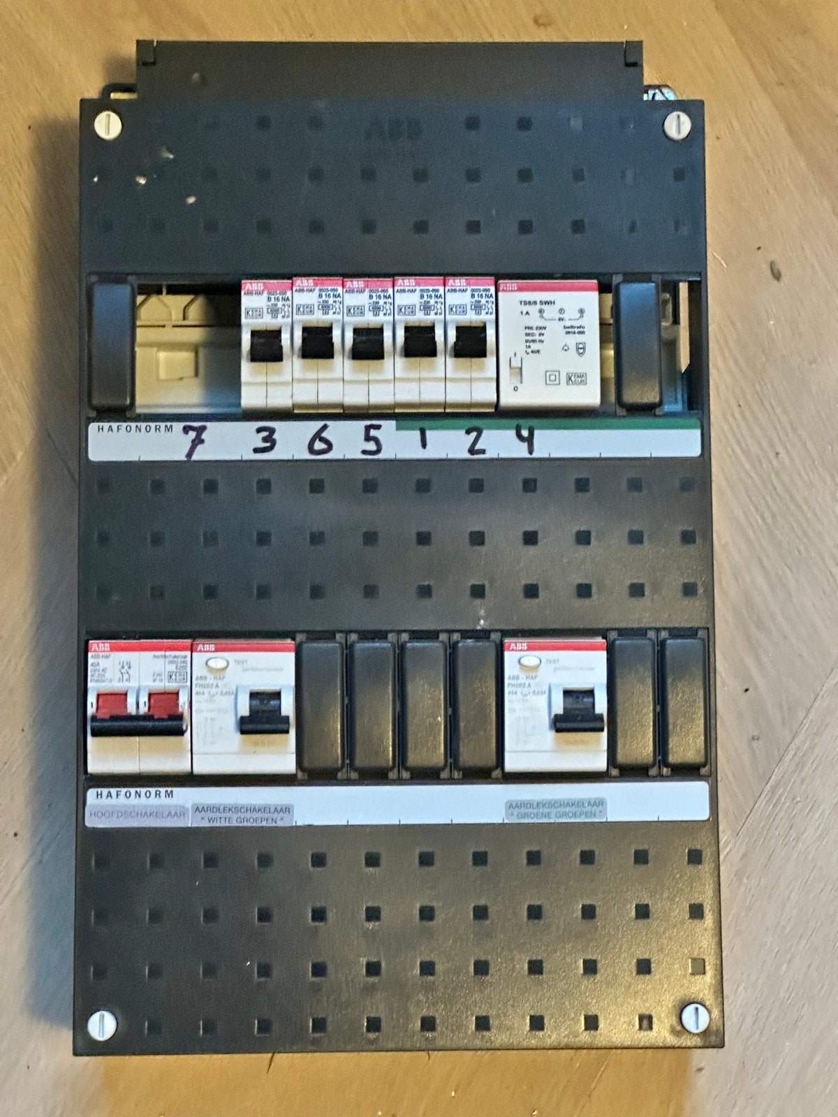 ABB Groepenkast 1 fase, 5 groepen, 2 aardlek, 1 hoofdschakel, Ophalen, Gebruikt, ABB, Groepenkast