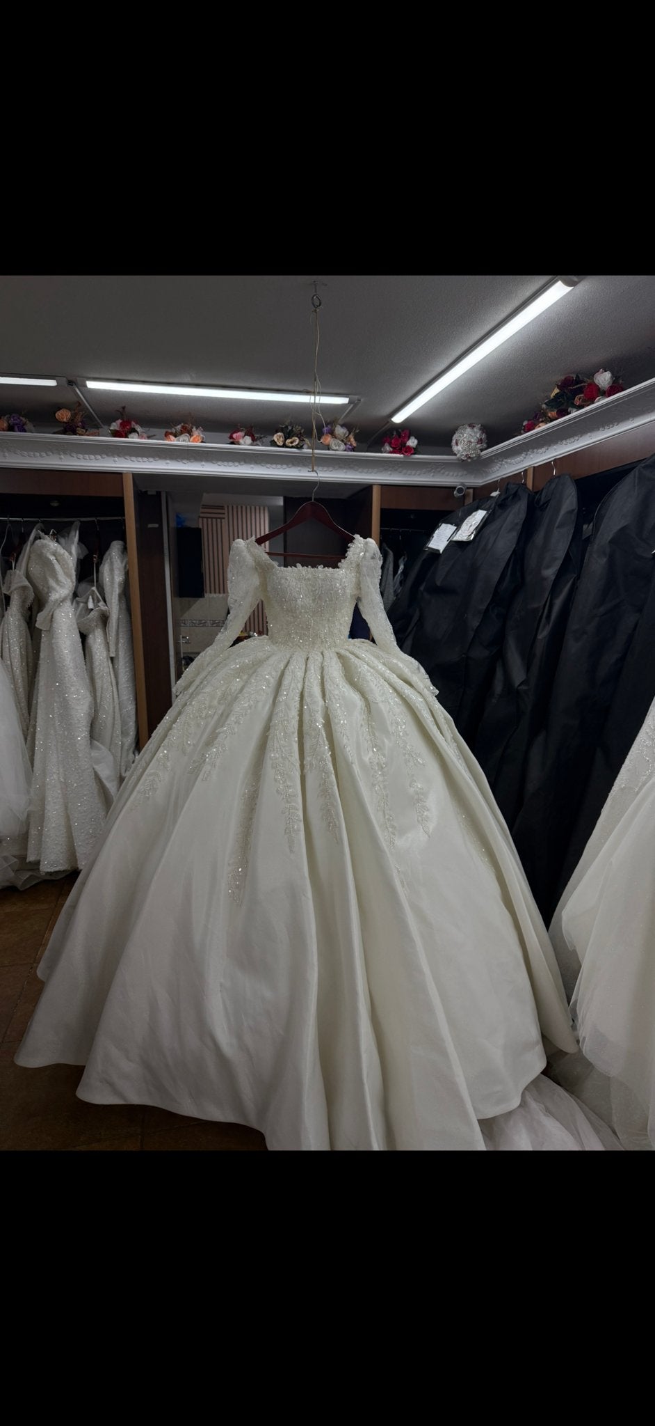 Prachtige trouwjurk met lange mouwen, Kleding | Dames, Ophalen of Verzenden, Zo goed als nieuw, Wit, Trouwjurk