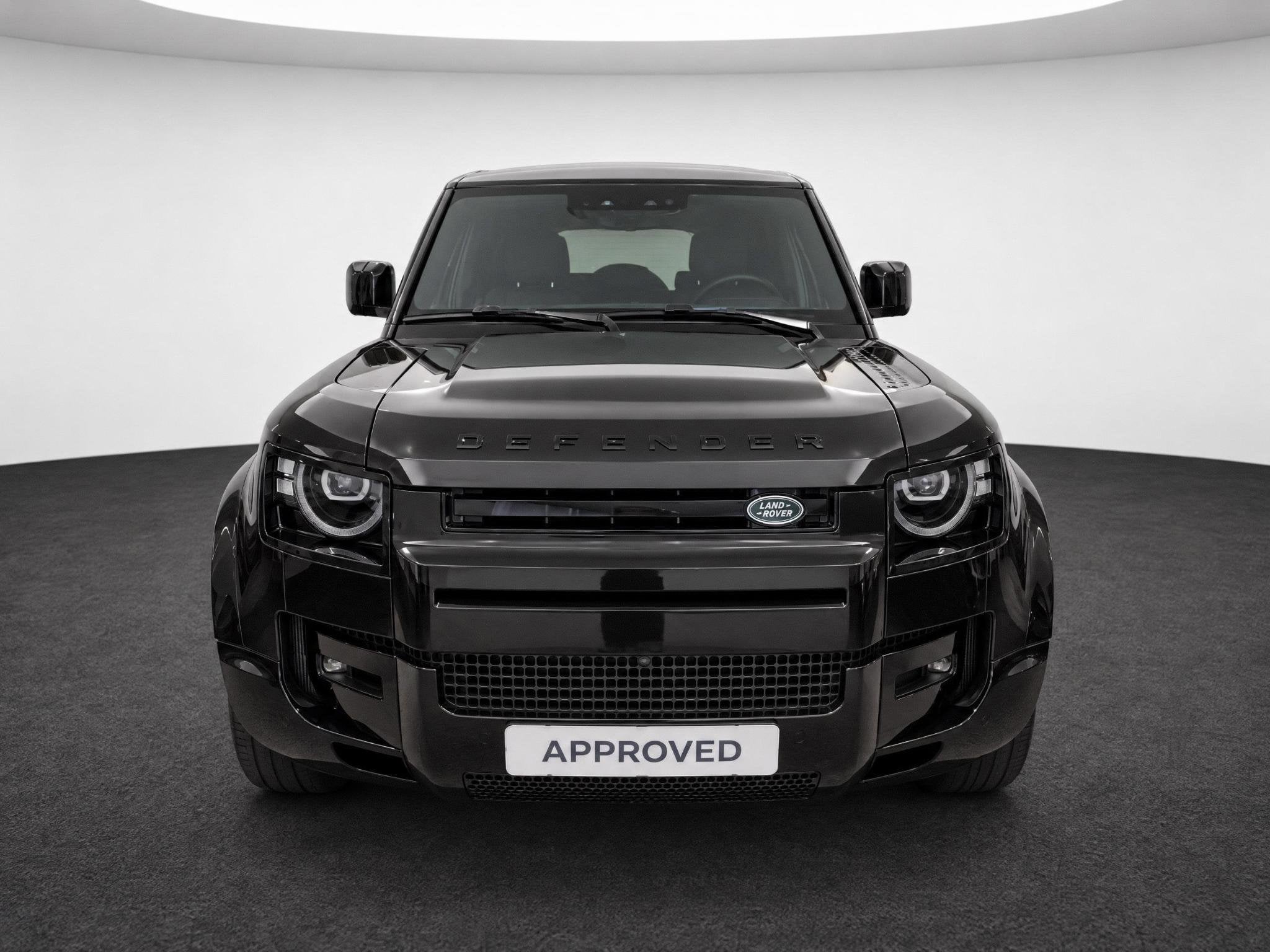 Land Rover Defender 110 2.0 P300e 110 X-Dynamic HSE Quick Si, Auto's, Automaat, 12 maanden, Stof, Gebruikt