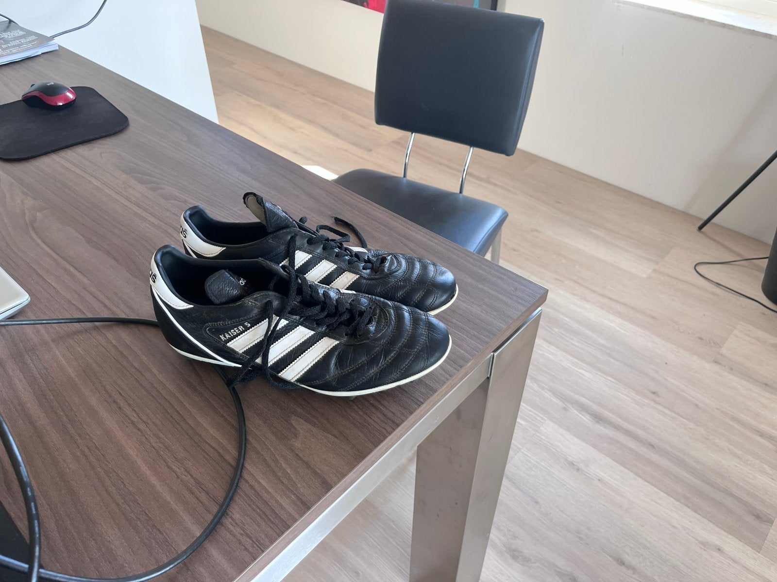 Adidas Kaiser 5 voetbalschoenen, Maat XS of kleiner, Ophalen of Verzenden, Gebruikt, Schoenen