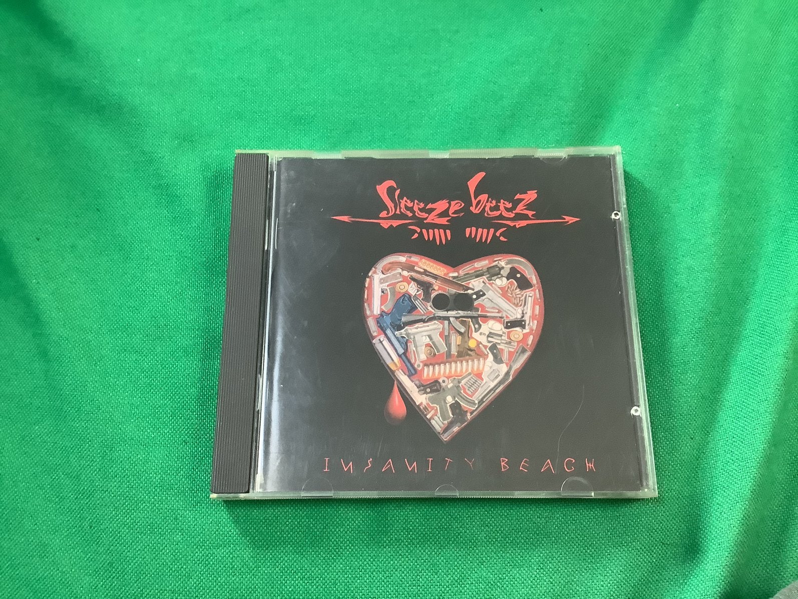 Sleeze Beez-Insanity Beach cd (NL), Ophalen of Verzenden, Gebruikt
