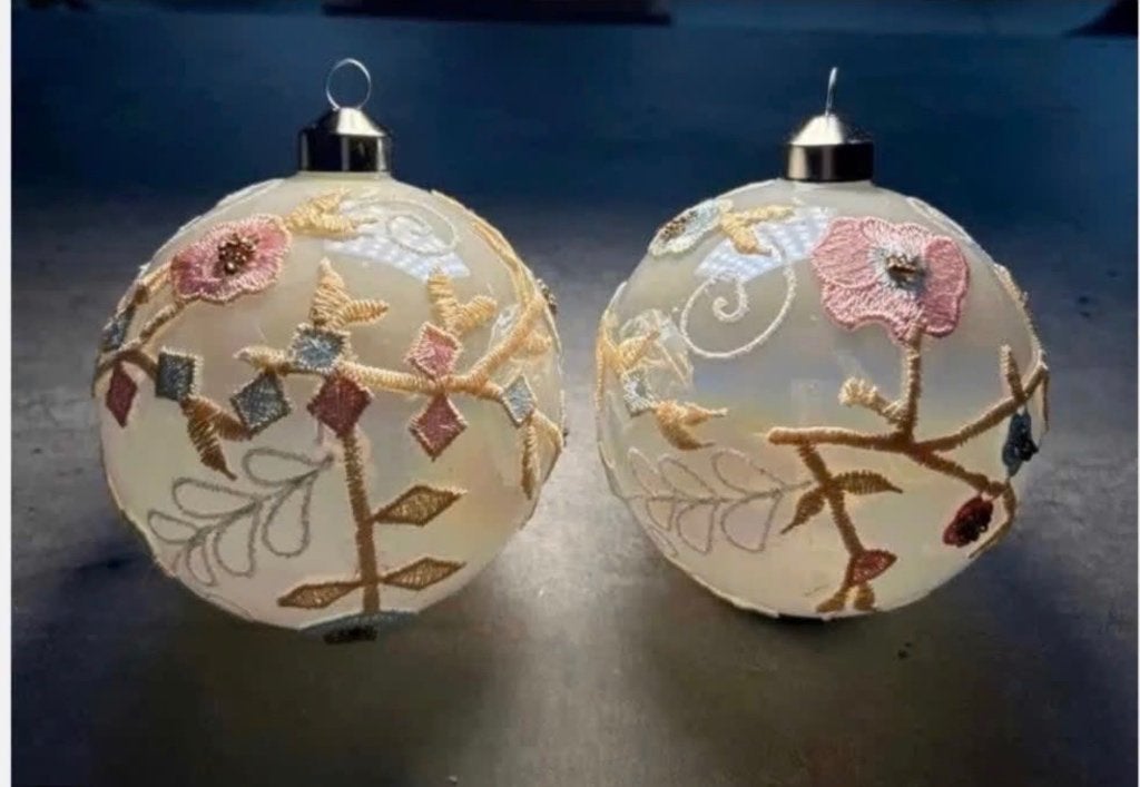 Woondecoratie 2 x grote bol / bal, prachtig bewerkt, 10 cm, Ophalen of Verzenden