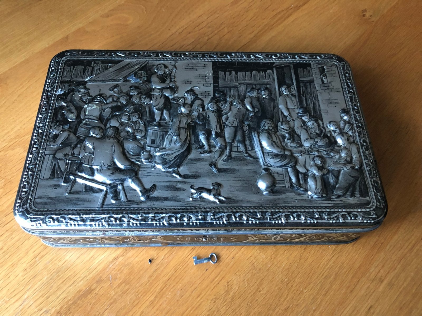 Antieke Teniers blikken doos met sleutel, Ophalen of Verzenden