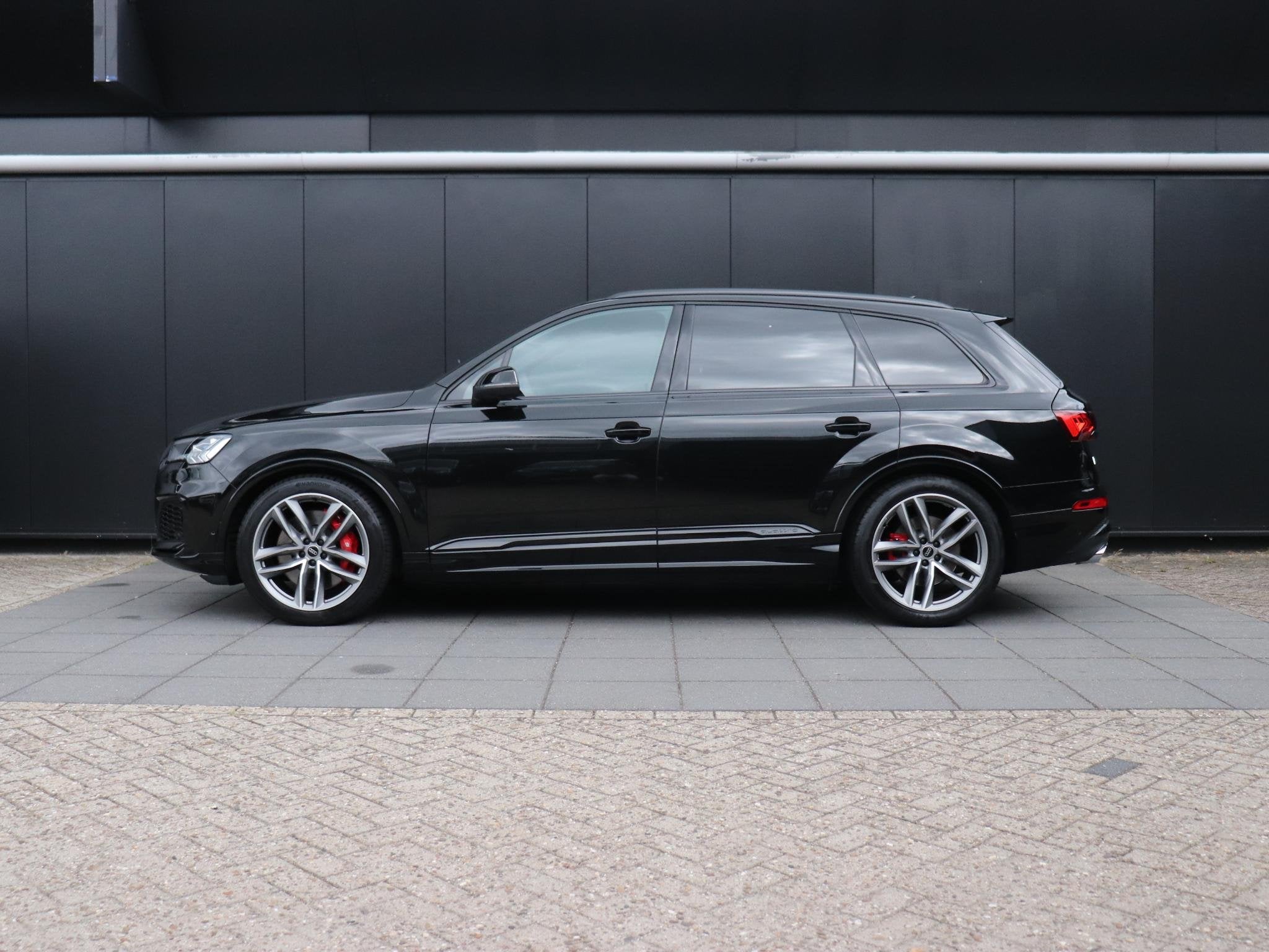 Audi Q7 4.0 TFSI SQ7 quattro | 7 PERS. | MEMORY | B&O | PANO, Auto's, Automaat, Gebruikt, 507 pk, 7 stoelen