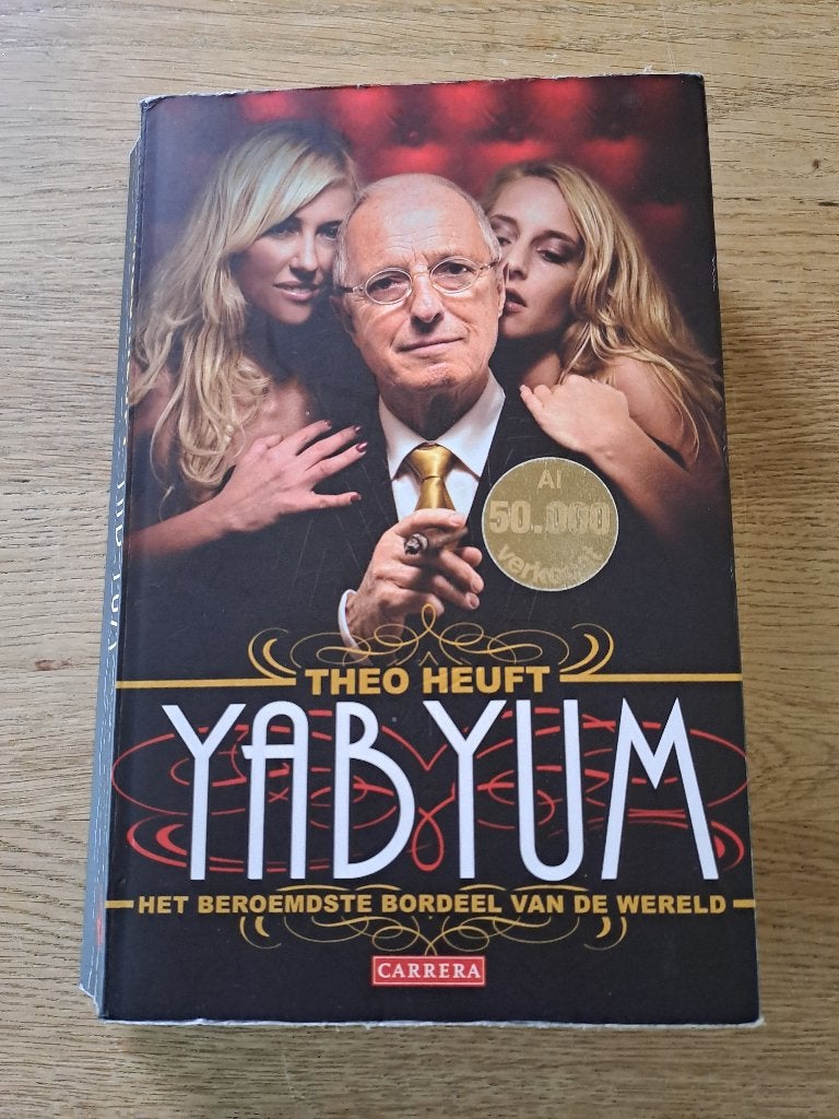 YAB YUM. THEO HEUFT HET BEROEMDSTE BORDEEL VAN DE WERELD., Ophalen of Verzenden, Gelezen, Theo Heuft, Film, Tv en Media