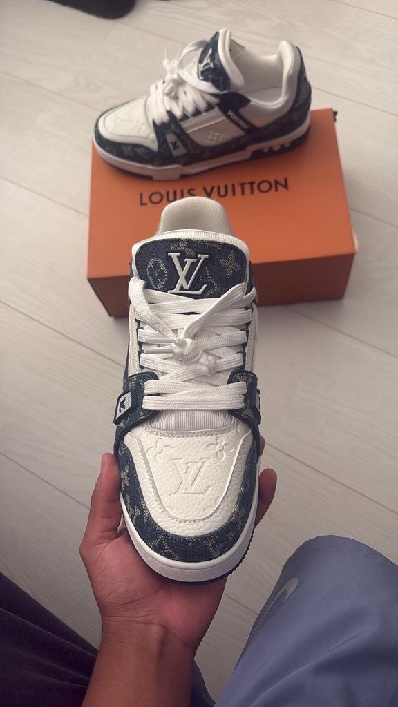 Louis Vuitton Trainer Sneakers - Maat 43, Kleding | Heren, Schoenen, Zo goed als nieuw, Sneakers of Gympen, Wit, Ophalen of Verzenden