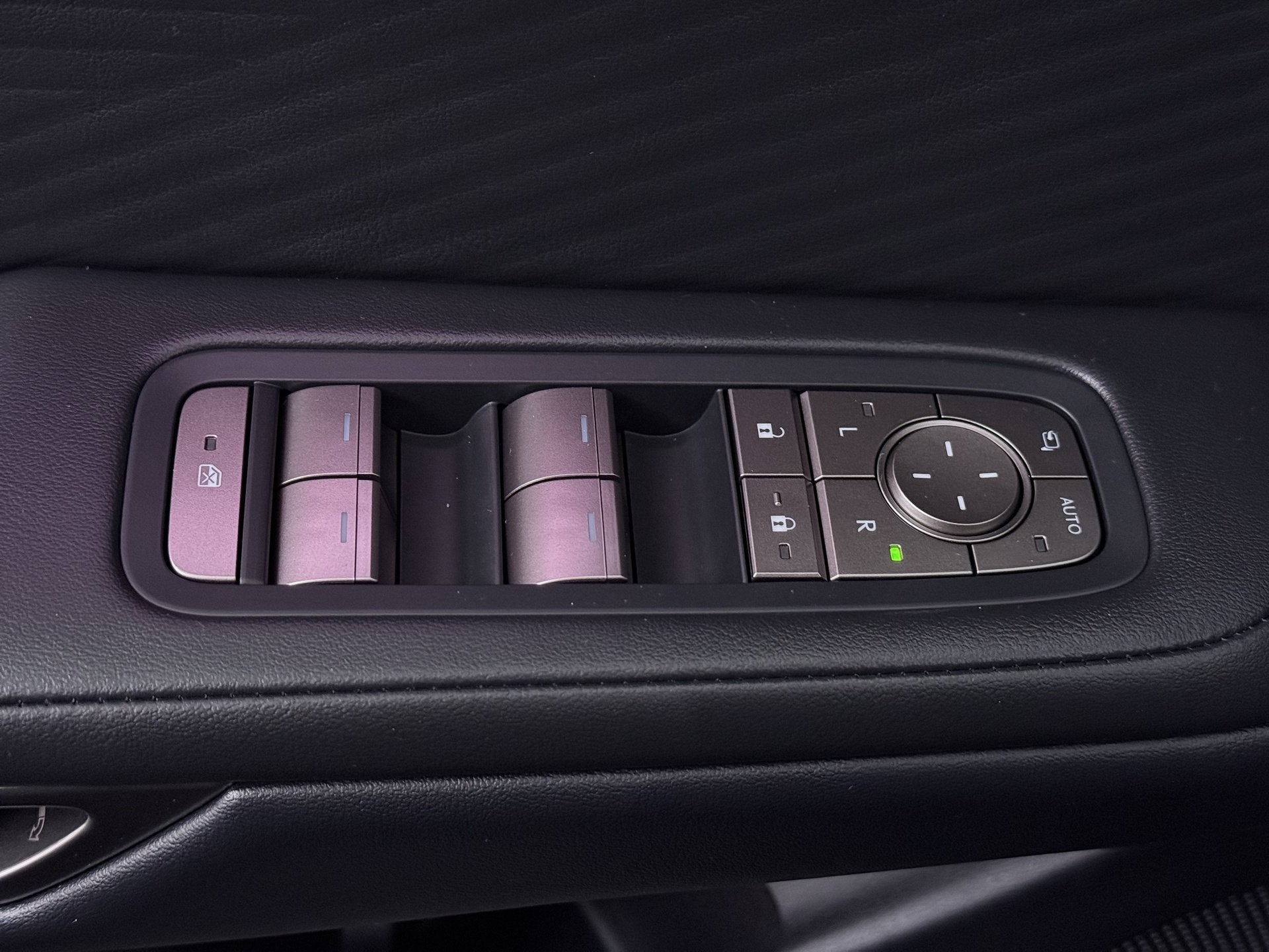 Lexus ES 300h HYBRID Luxury Line (bj 2026, automaat), Auto's, 1795 kg, Bedrijf, Hybride Elektrisch/Benzine, Zilver of Grijs
