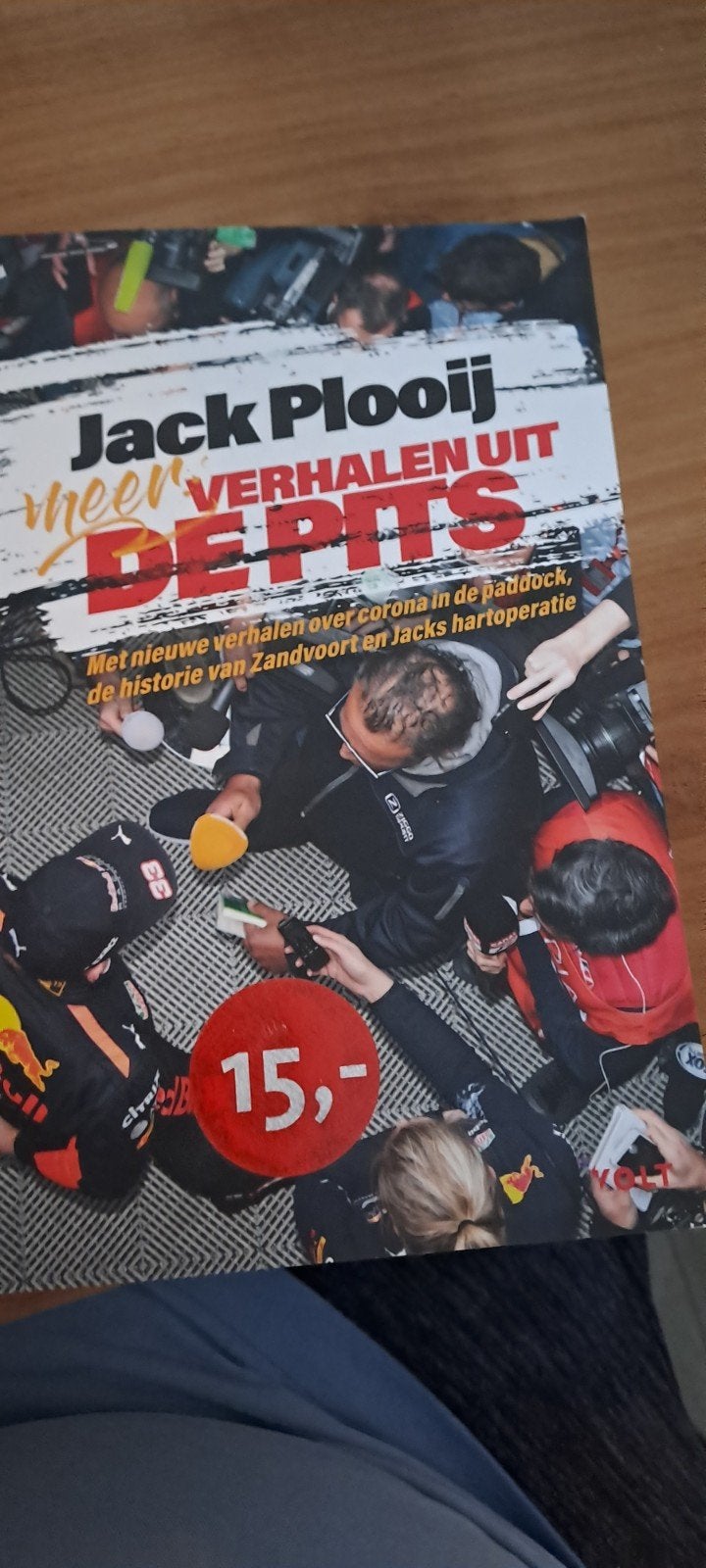 Jack Plooij - Meer verhalen uit de pits, Boeken, Ophalen of Verzenden, Zo goed als nieuw, Jack Plooij
