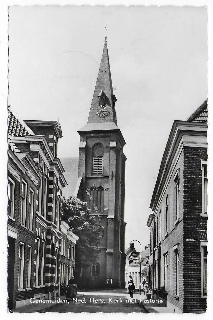 Genemuiden Ned Herv Kerk Ansichtkaart uit 1968 (B7576), Verzamelen, Ansichtkaarten | Nederland, Verzenden, 1960 tot 1980, Gelopen