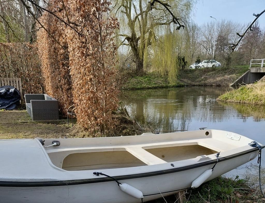 Boot+8pk buitenboord-mercurymotor (kortstaart), Watersport en Boten, Ophalen of Verzenden, Gebruikt, Zeilboot of Motorboot