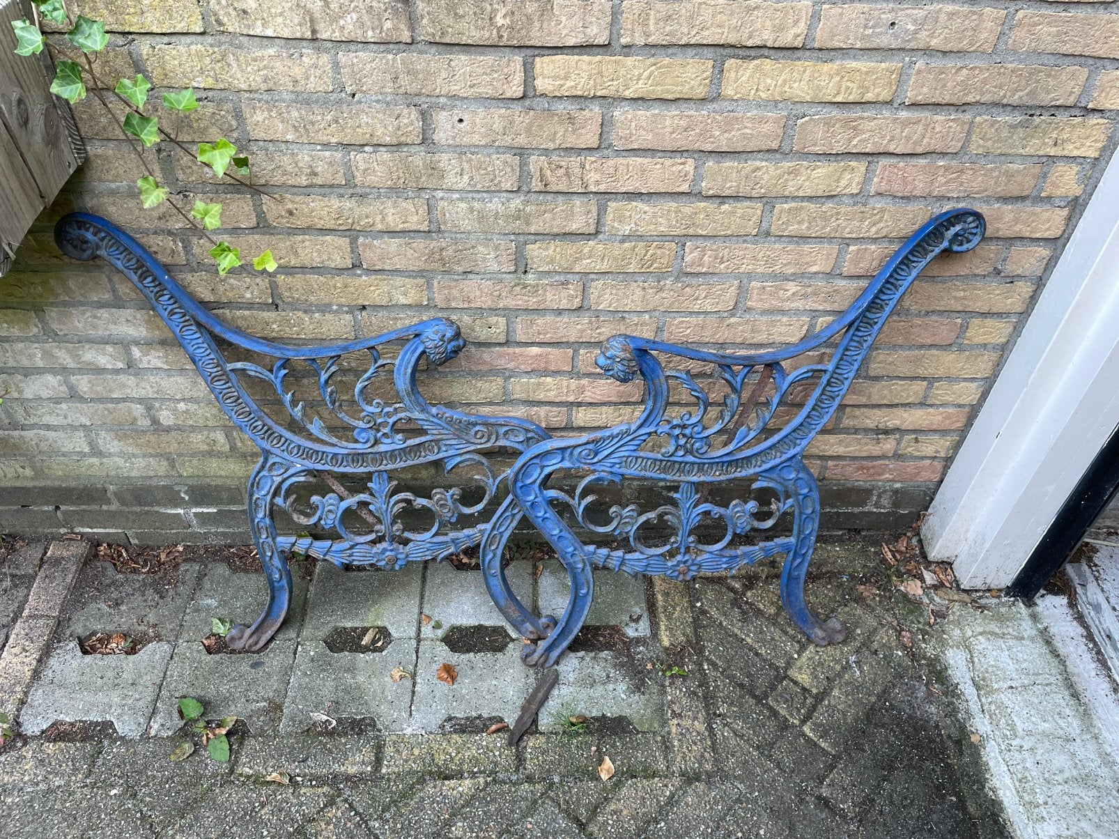 Mooie solide tuinbanksteunen, Ophalen, Gebruikt