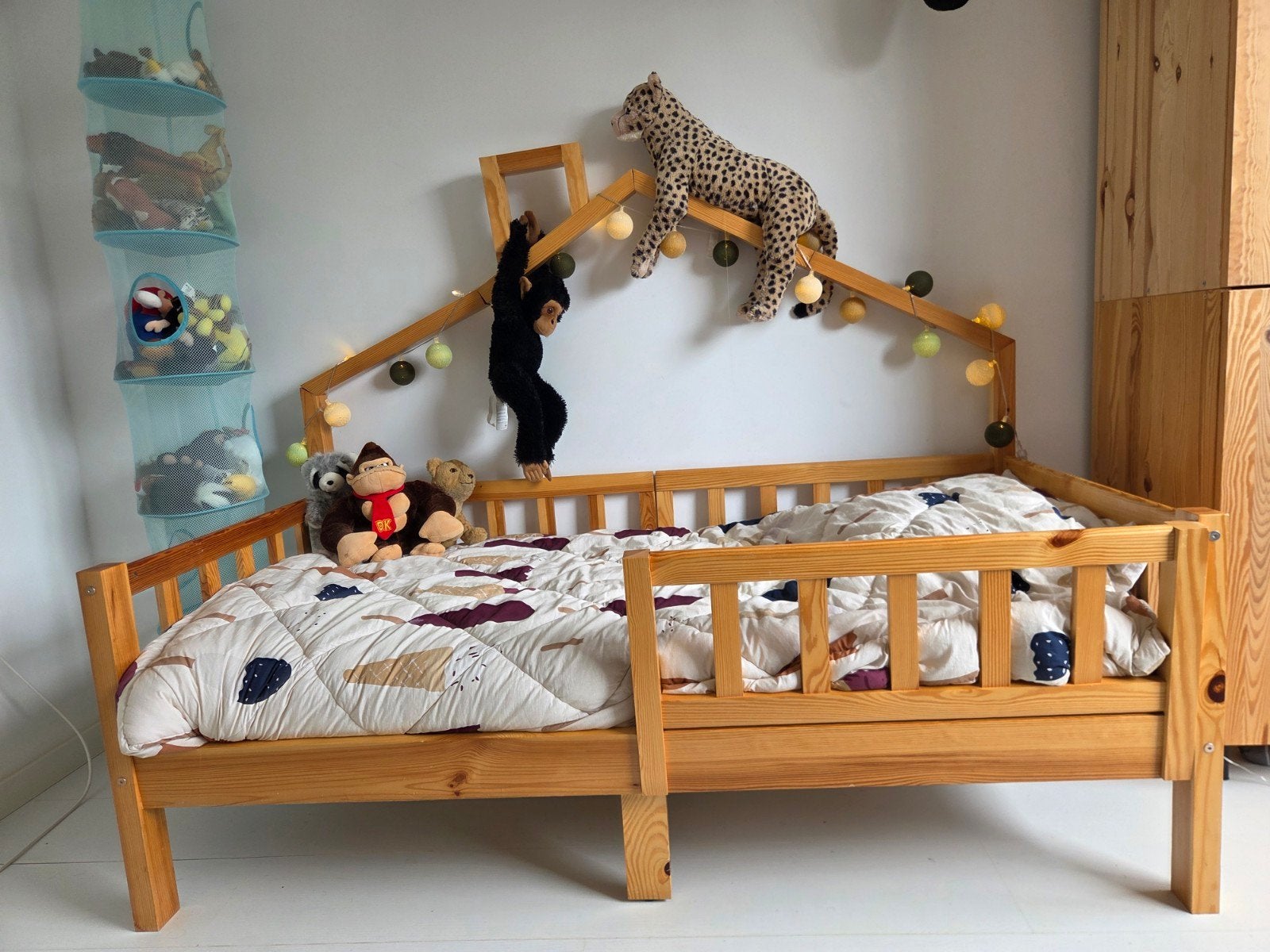 Houten kinderbed huisbed merk OK-living, 85 tot 100 cm, Zo goed als nieuw, 180 cm of meer, Ophalen