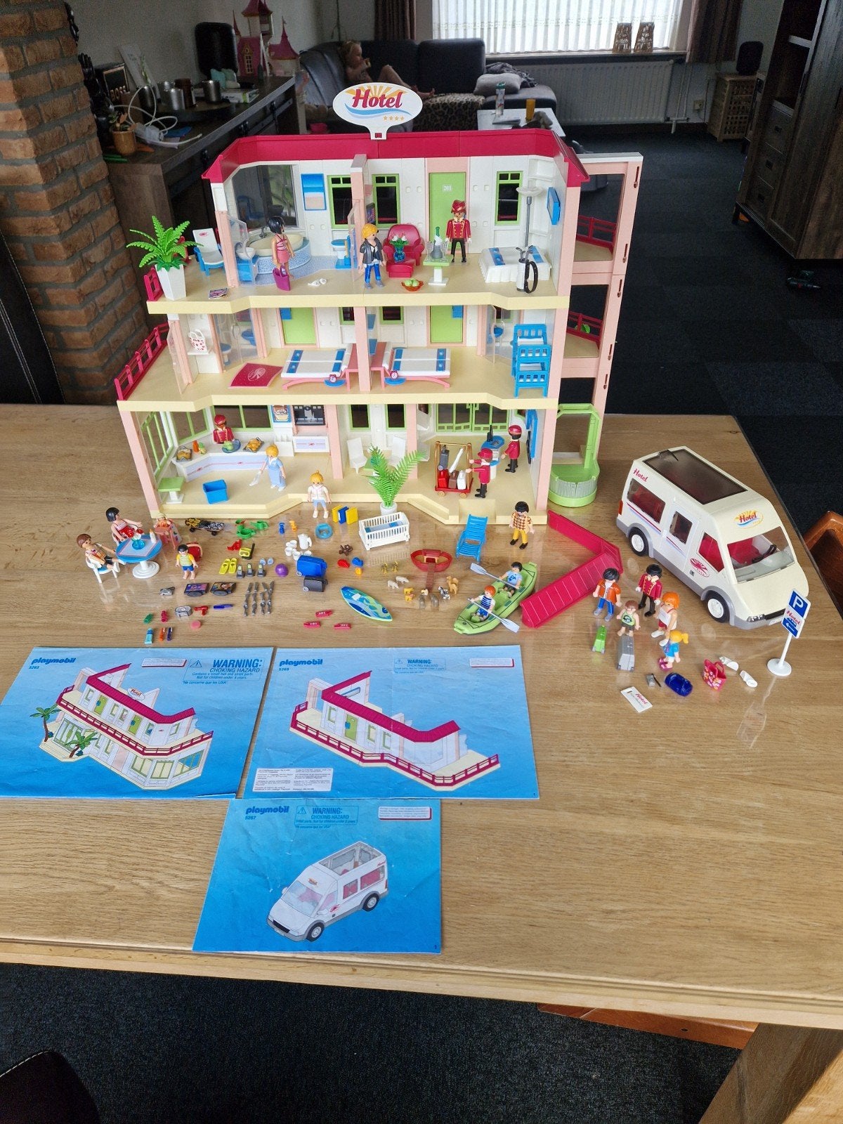 Playmobil hotel met uitbreidingen 5265 5269 5267, Ophalen, Gebruikt, Poppenhuis