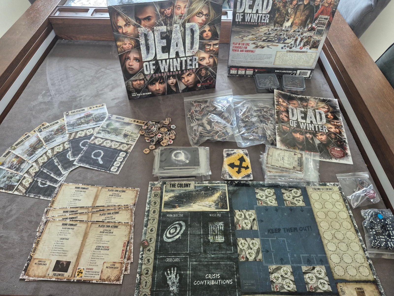 Dead of Winter: A Crossroads Game - Overlevingsbordspel, Vijf spelers of meer, Ophalen, Zo goed als nieuw, Plaid Hat Games