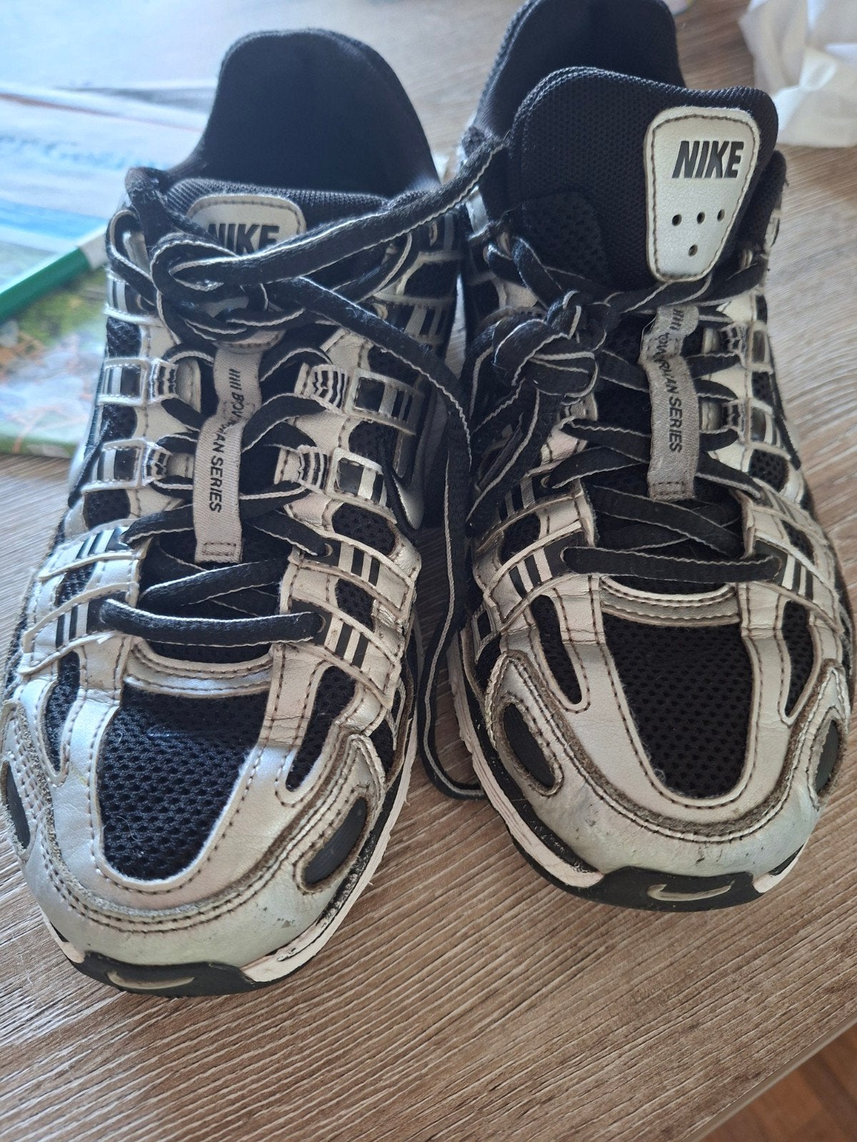 Zwarte/ zilveren sneakers Nike P6000 maat 38.5, Ophalen, Zo goed als nieuw, Nike, Jongen of Meisje