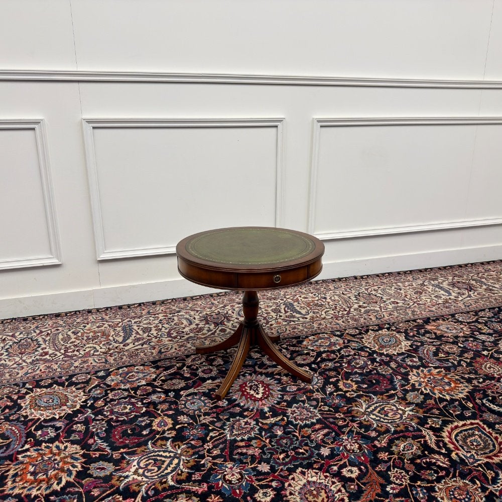Klassiek Engels Chesterfield Sidetable, Ophalen