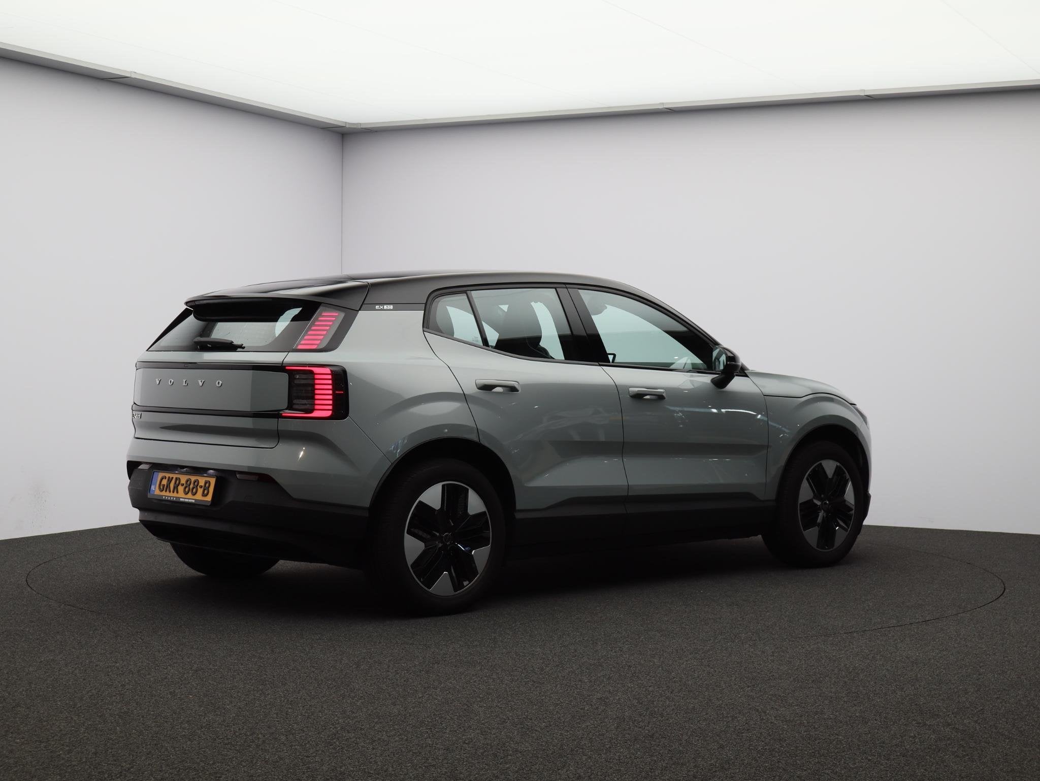 Volvo EX30 Single Motor Plus 51 kWh / Stoel+Stuurverwarming, Auto's, Volvo, Achterwielaandrijving, Gebruikt, Volvo Selected Used Cars