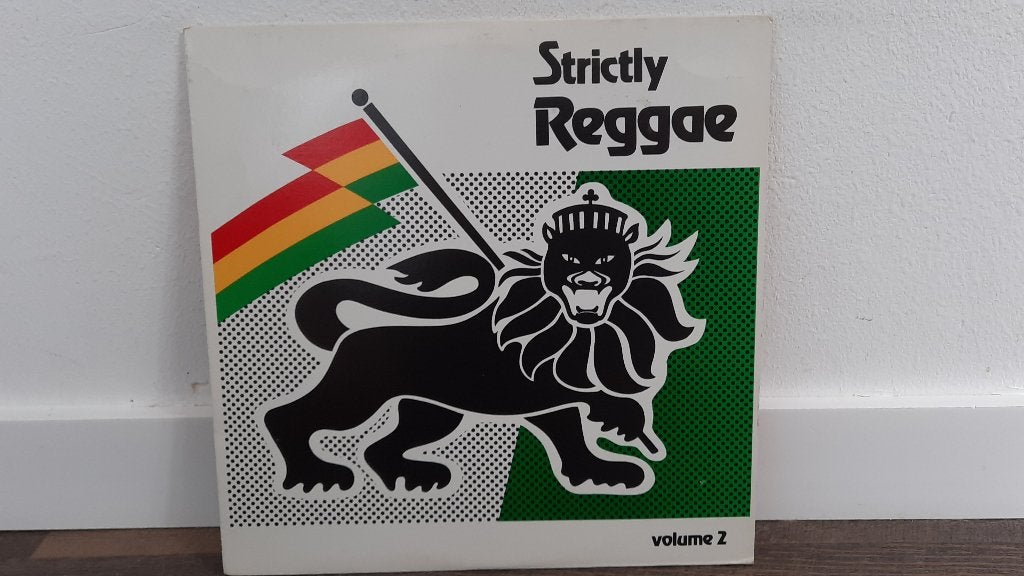 Various - Strictly Reggae Vol. 2 LP Plaat, Roots Reggae, LP, Gebruikt, Overige genres, Ophalen of Verzenden