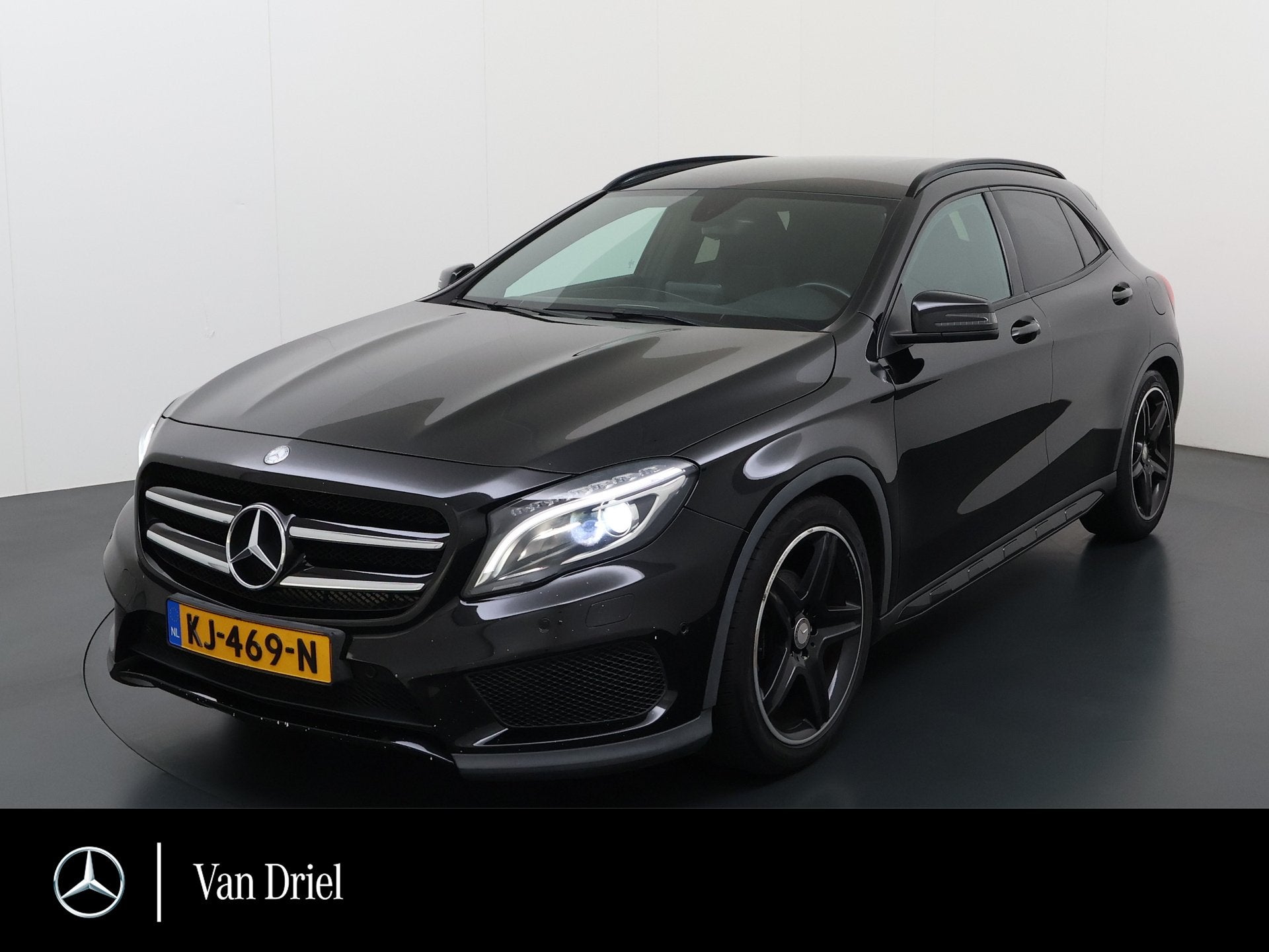 Mercedes-Benz GLA 180 AMG line | Night (bj 2016, automaat), Auto's, Mercedes-Benz, 12 maanden, Gebruikt, 4 cilinders, 1335 kg