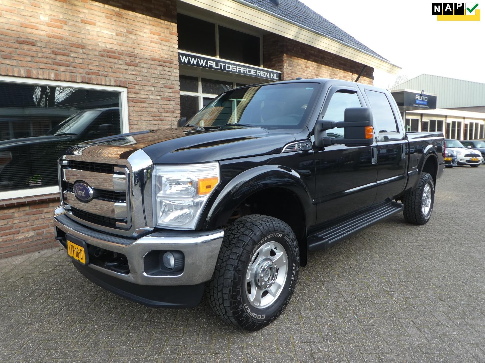 Ford F250XL CREW CAB, Auto's, Automaat, Gebruikt, 390 pk, Zwart