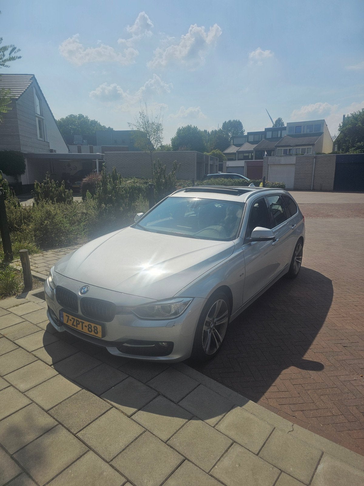 Bmw 320i panorama sport met NAP, Auto's, BMW, Automaat, Zwart, Leder, Stationwagon