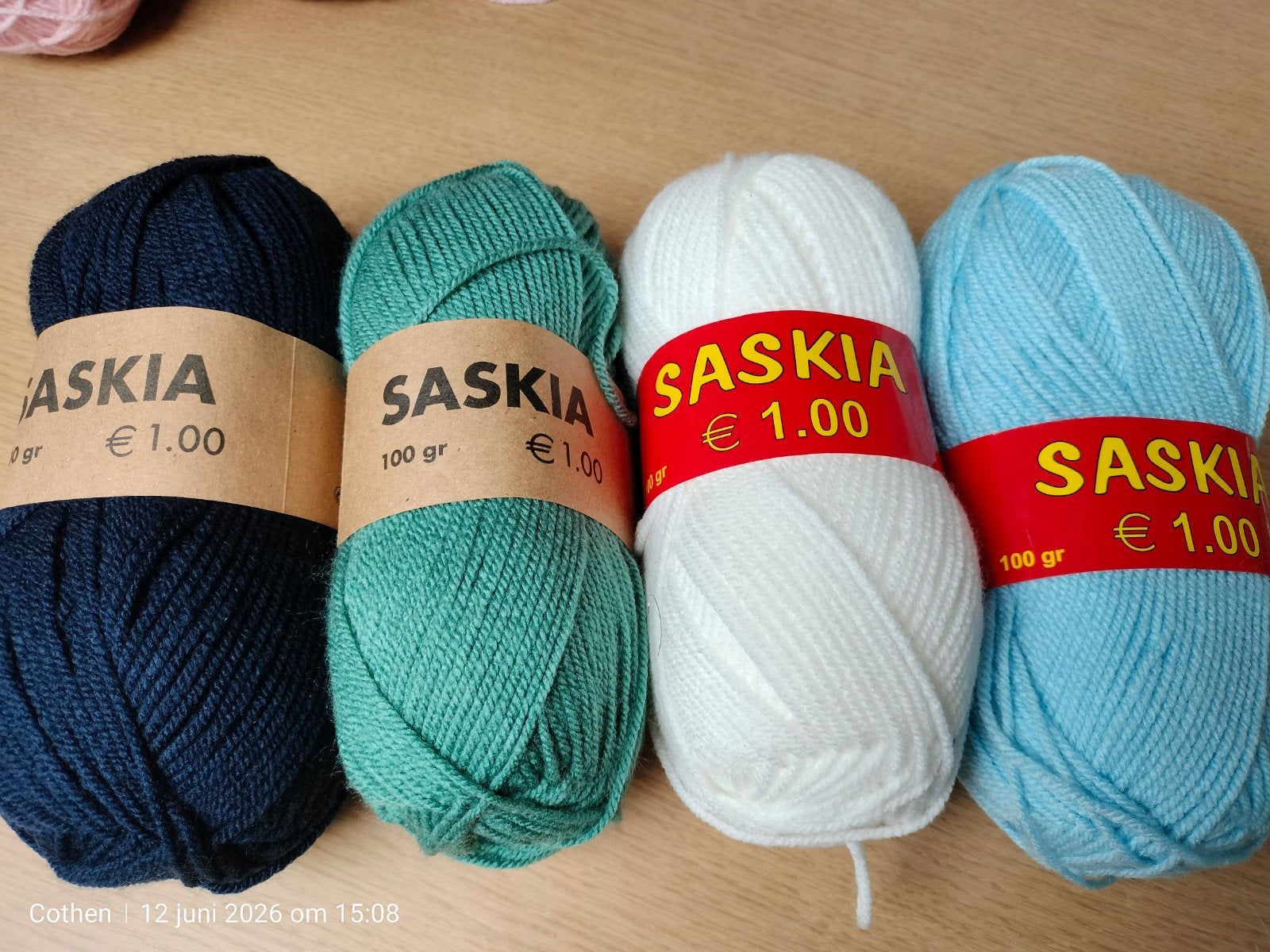 Saskia wol/garen - 4 bollen in diverse kleuren, Hobby en Vrije tijd, Breien en Haken, Ophalen of Verzenden, Nieuw, Breien of Haken