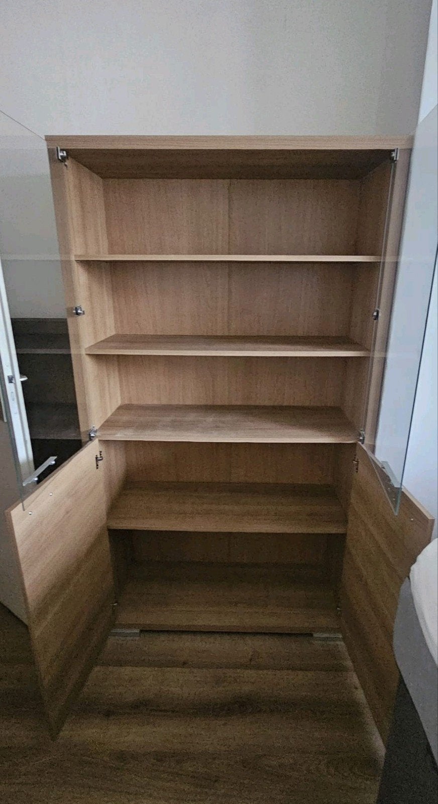MOET NU WEG Houten boekenkast/vitrinekast/Legokast/keukenkas, Ophalen, Met deur(en), 100 tot 150 cm, 150 tot 200 cm