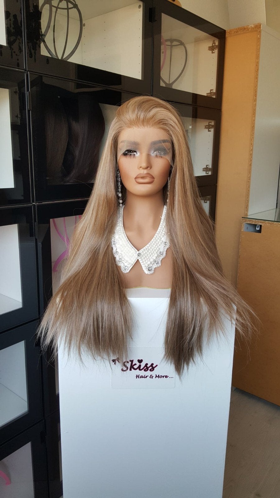 Luxe Lace Pruik: Licht bruin met Lichtere plukjes, Stijl, Ophalen of Verzenden, Nieuw, Pruik of Haarverlenging