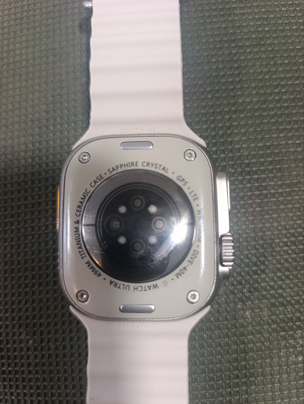 Apple Watch Ultra 49mm Titanium GPS LTE, IOS, Ophalen of Verzenden, Zo goed als nieuw, Waterdicht