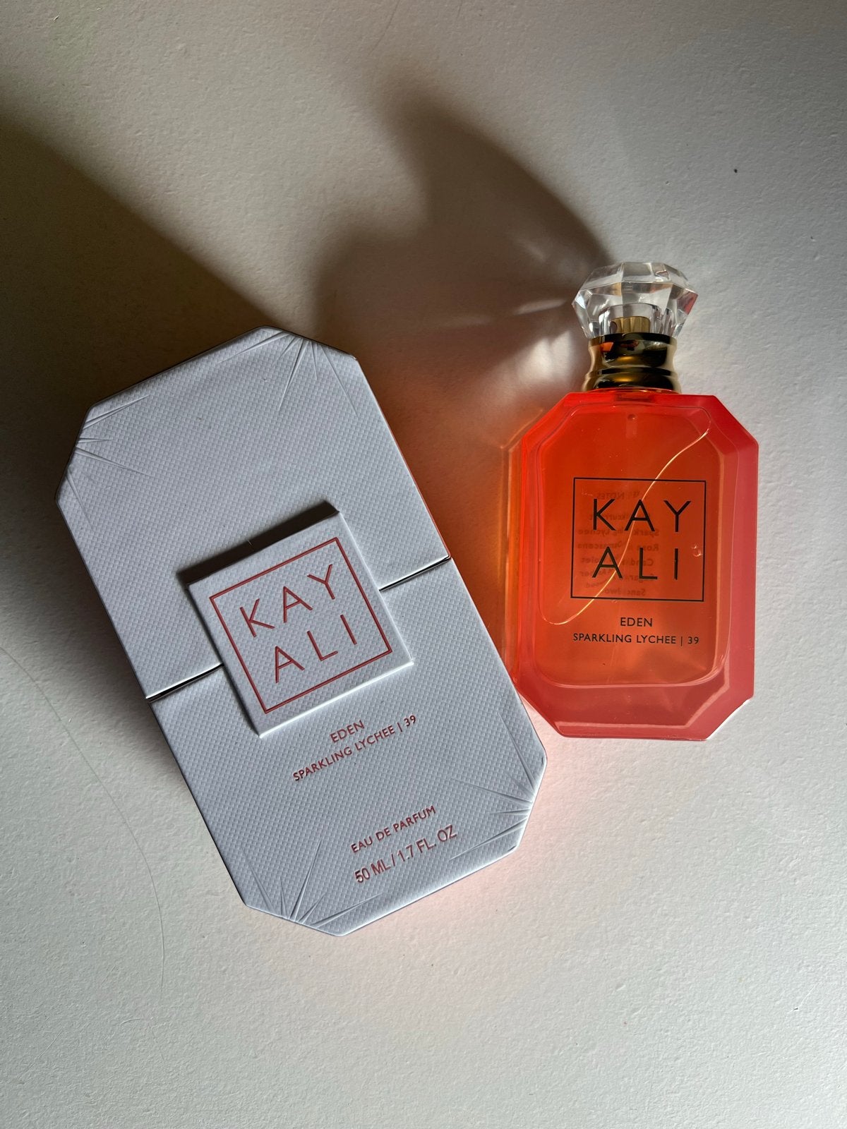 KAYALI Eden Sparkling Lychee | 39 Eau de Parfum 50ml, Sieraden, Tassen en Uiterlijk, Ophalen of Verzenden, Nieuw
