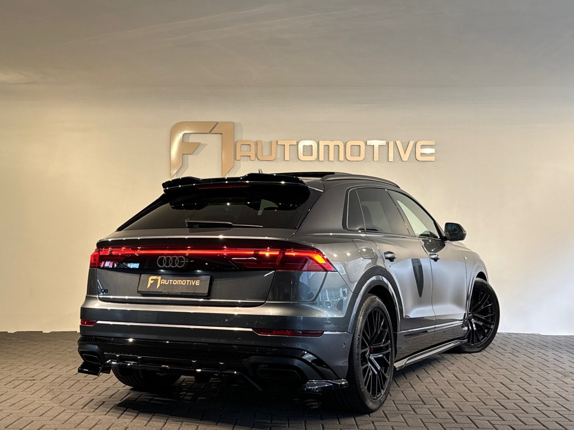 Audi Q8 60 TFSI e quattro S Line Pano|RS Seat|HuD|B&O|Trekha, Automaat, Dealer onderhouden, Gebruikt, 2995 cc