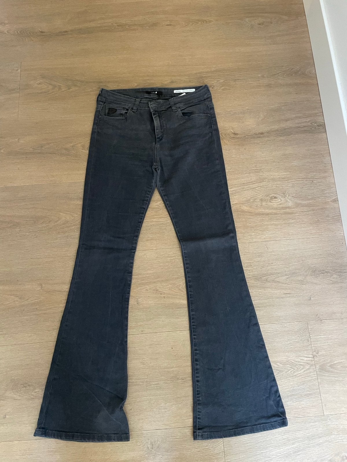 Lois Raval High Rise Flare Jeans - W31 L34, Ophalen of Verzenden, Gedragen, Grijs, W33 - W36 (confectie 42/44)