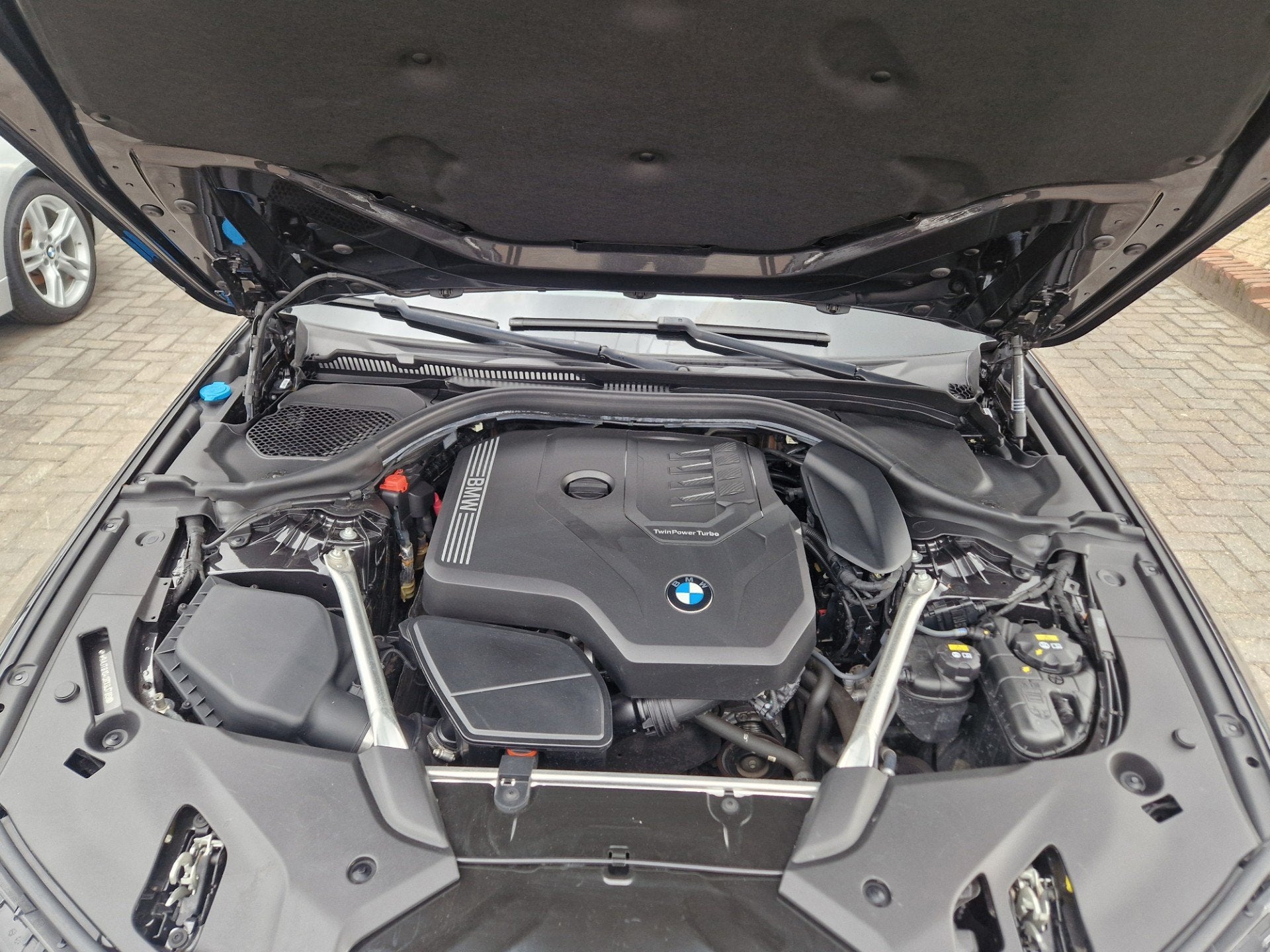 Foto 32 van BMW 5-serie Touring 520i High Executive Edition,Panoramadak,