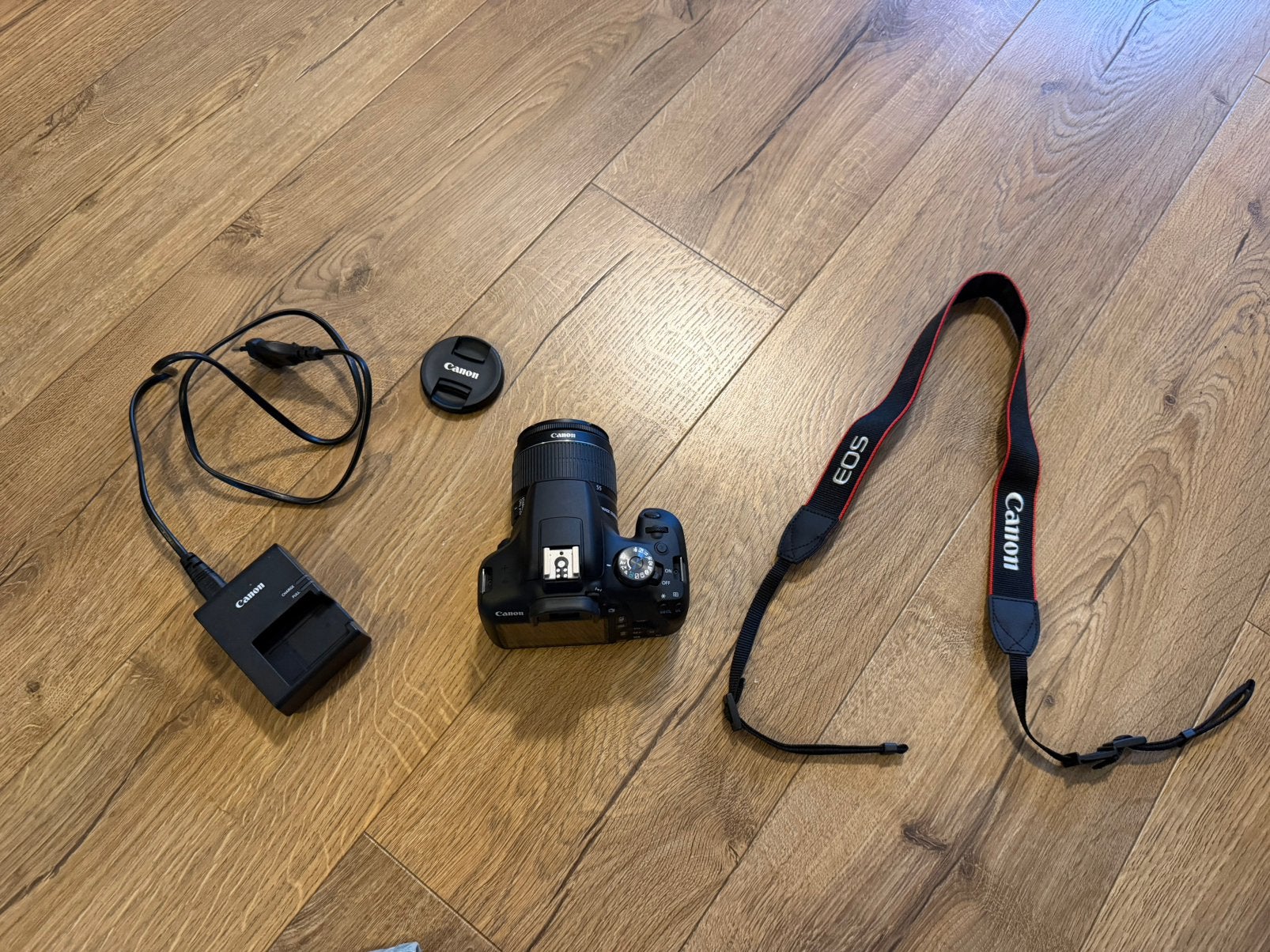 Canon EOS 2000D, Audio, Tv en Foto, Fotocamera's Digitaal, Spiegelreflex, Accu, Canon, Ophalen of Verzenden