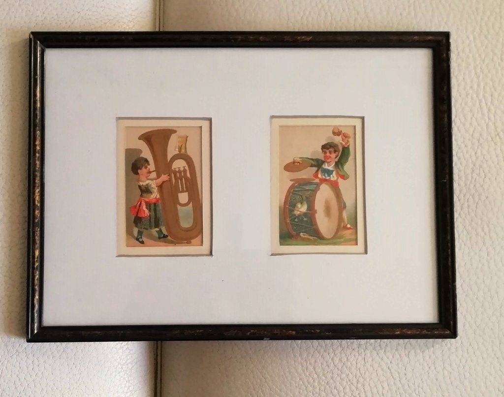 Twee oude prentjes kinderen maken muziek in lijst 30 x 22 cm, Ophalen of Verzenden