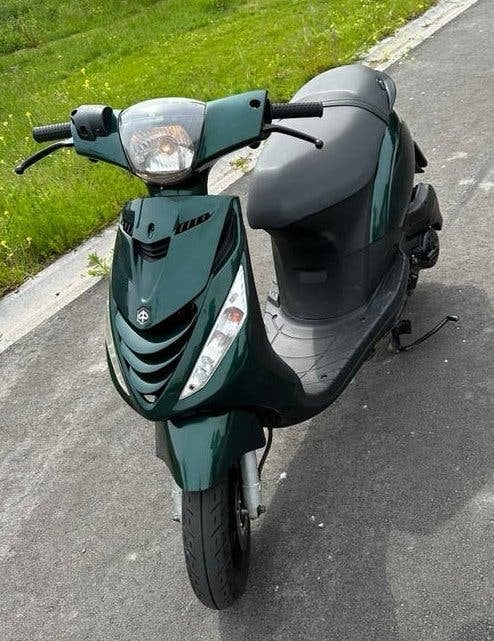 Piaggio zip, Fietsen en Brommers, Scooters | Piaggio, Ophalen, Zo goed als nieuw, Benzine, Zip