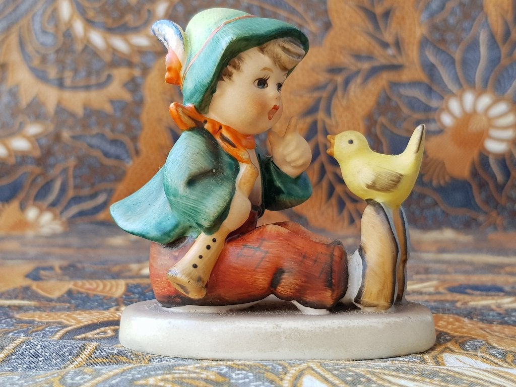 Zangles mooi oud vintage Goebel Hummel beeldje uit Duitsland, Ophalen of Verzenden