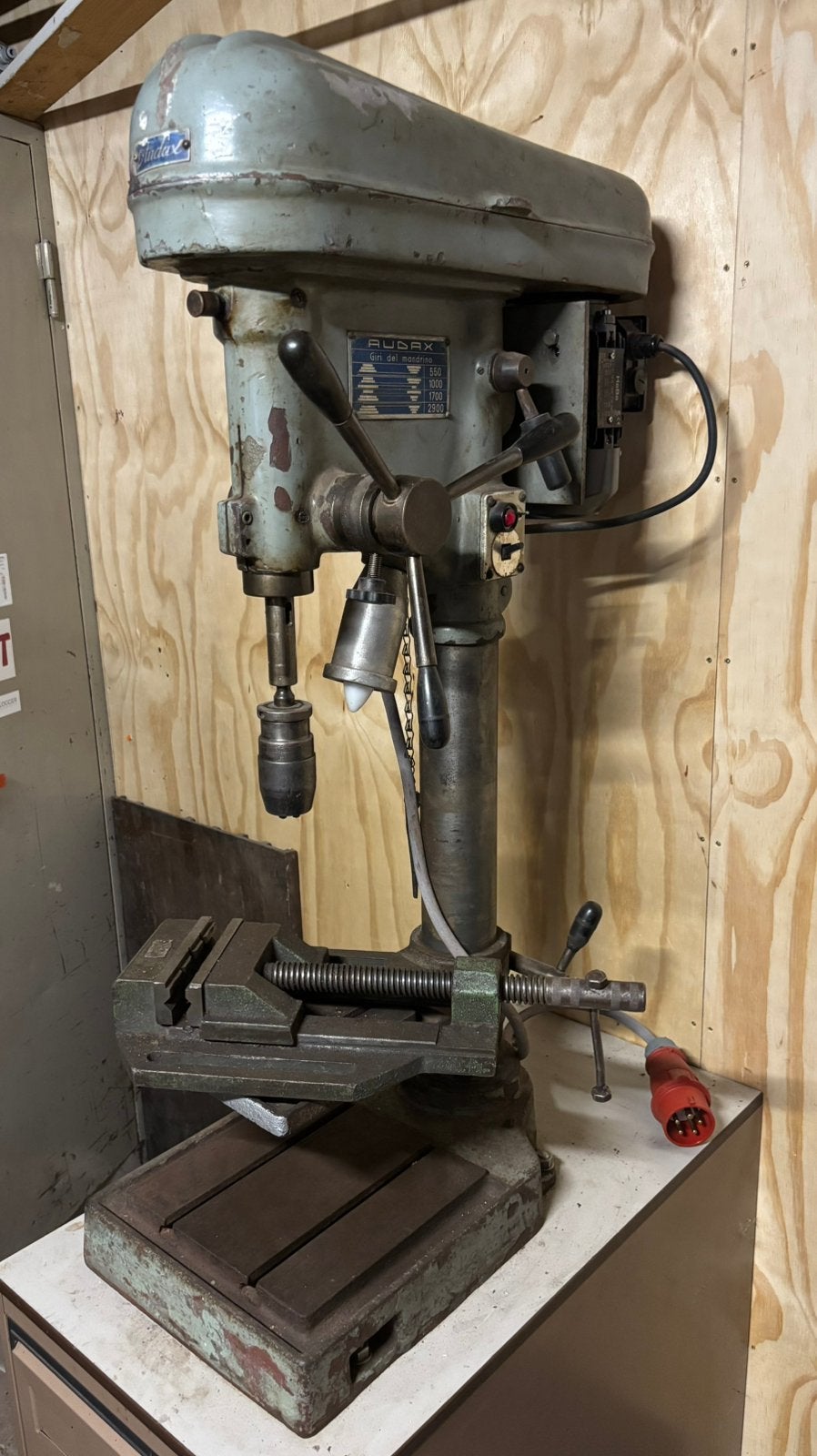 Kolomboormachine Audax krachtstroom, Ophalen