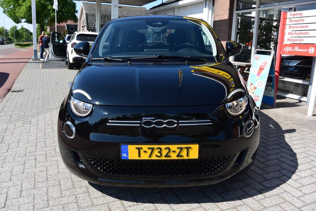 Fiat 500 URBAN 42 KWH, Auto's, Automaat, Met garantie (alle), 4 stoelen, Zwart