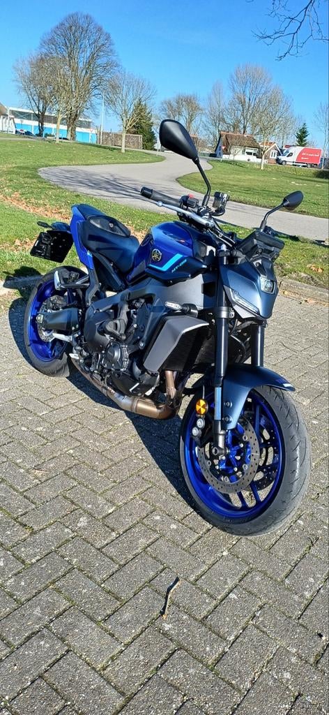 Yamaha MT09  Y-AMT , BJ 2024 , 700km , nieuw!, Particulier, Naked bike