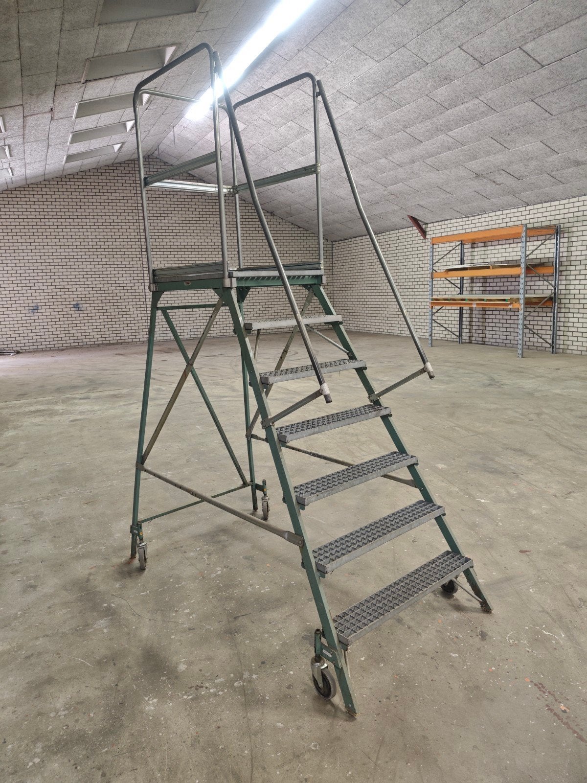 Verrijdbare bordes trap / platform trap, Doe-het-zelf en Verbouw, Ladders en Trappen, Ophalen