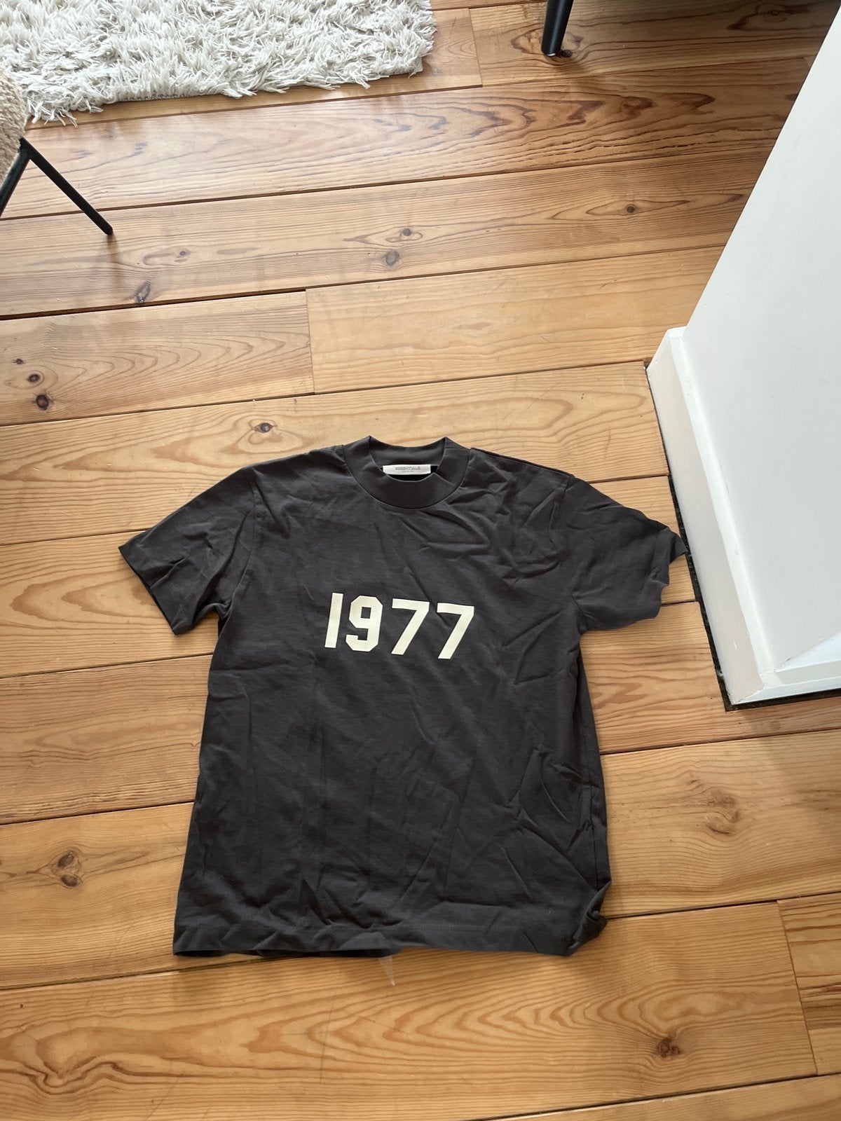 Essentials Fear of God 1977 T-shirt - Maat XS, Kleding | Heren, T-shirts, Ophalen of Verzenden, Zo goed als nieuw, Maat 46 (S) of kleiner