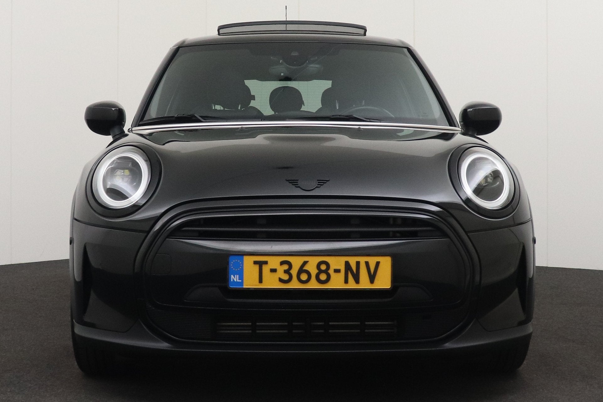 MINI 5-deurs 1.5 136 PK Aut. Cooper Camden Edition Pano-dak, Auto's, Mini, Dealer onderhouden, Gebruikt, Zwart, Bedrijf