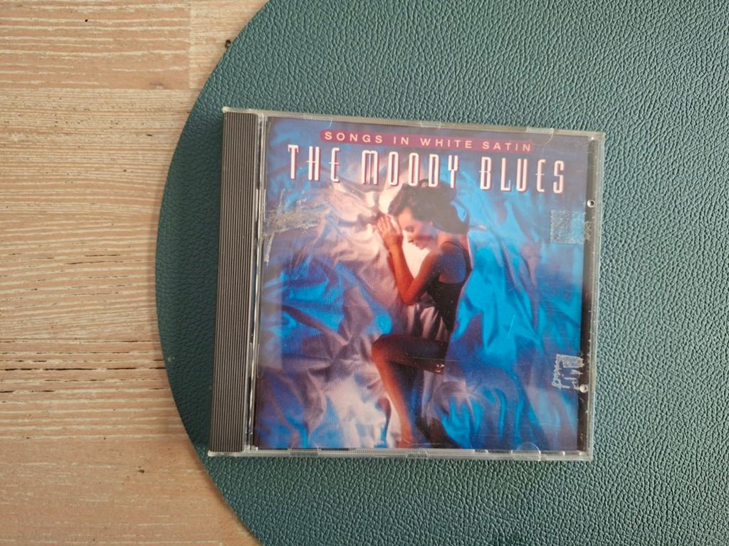 moody blues songs in white satin, Cd's en Dvd's, Cd's | Pop, Ophalen of Verzenden, Zo goed als nieuw