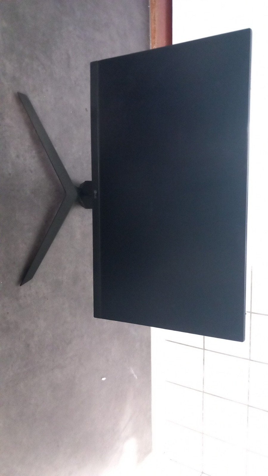 LG 24GN65R-B Gaming Monitor - 144Hz Full HD IPS, IPS, 101 t/m 150 Hz, Full HD, Zo goed als nieuw