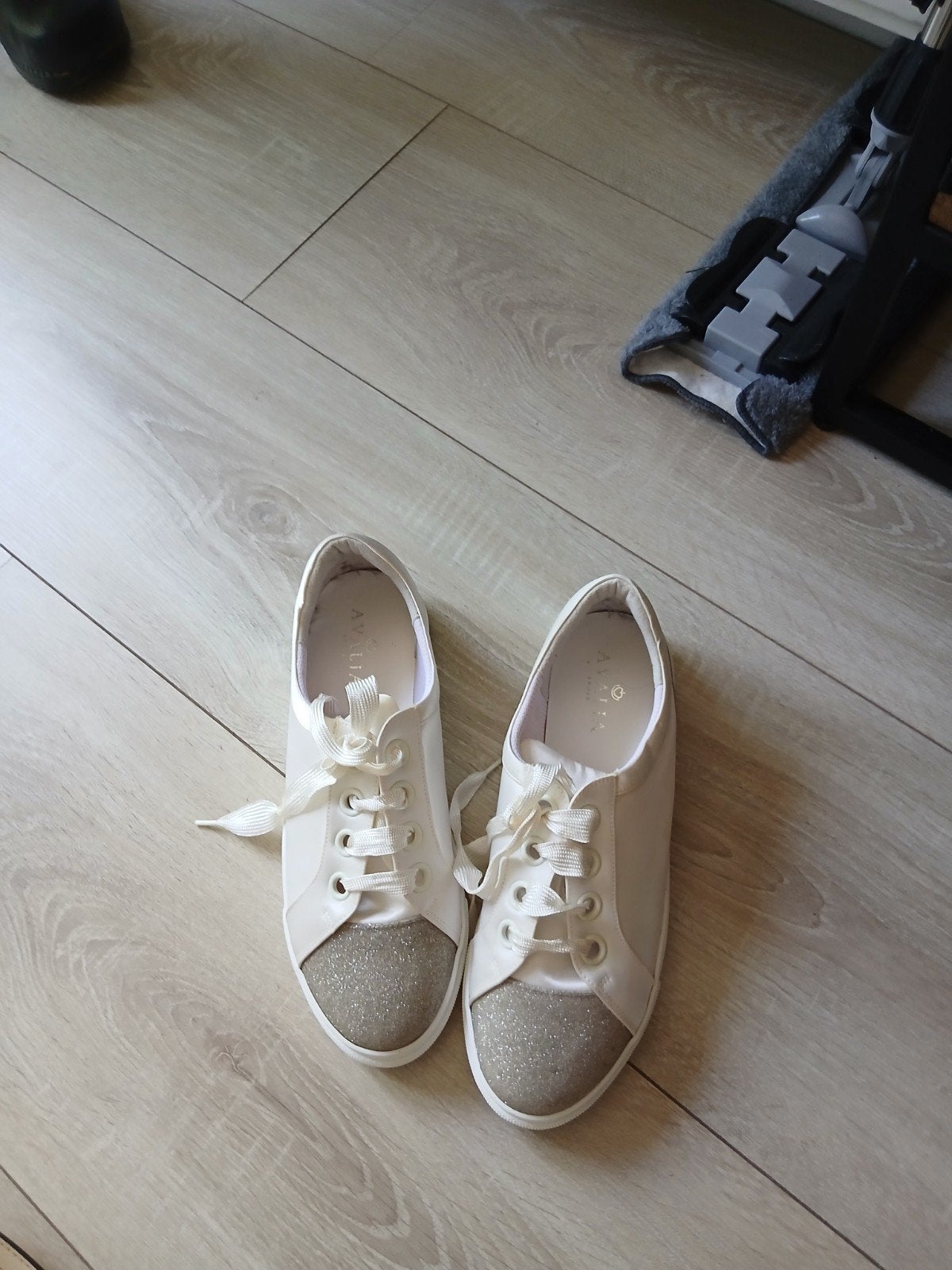 Avalia NIEUW Bruidschoenen maat 41, Kleding | Dames, Schoenen, Ophalen of Verzenden, Nieuw, Wit, Sneakers of Gympen