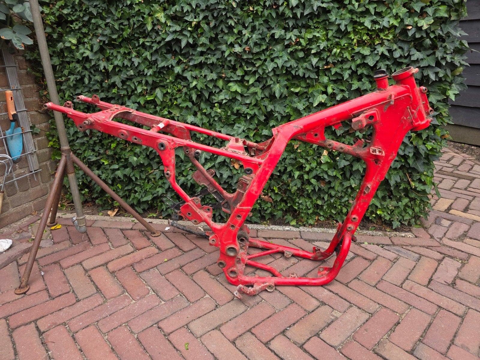 Honda NX 650 / Dominator frame zonder kenteken, Ophalen
