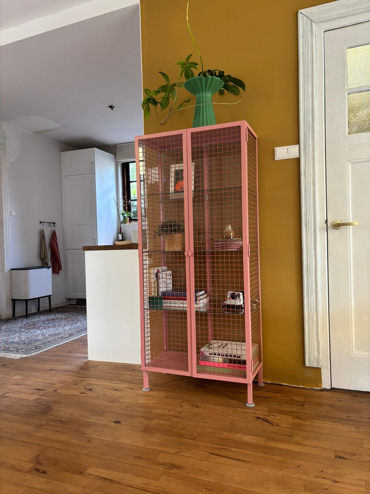 Ikea PS2026 vitrinekast lichtroze Nieuw!, Huis en Inrichting, Ophalen, Nieuw, 25 tot 50 cm, 150 tot 200 cm