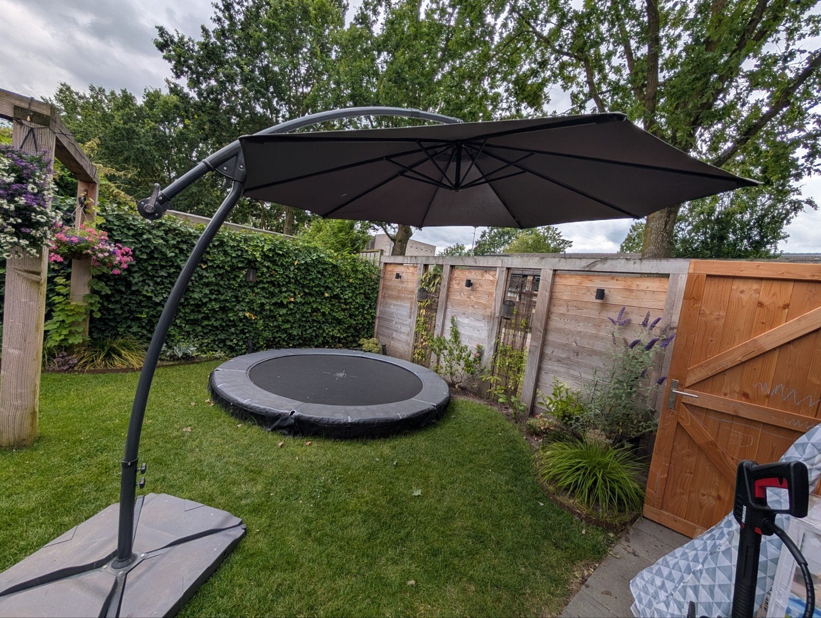 Zweefparasol met verzwaarbare voet en kantelfunctie, Tuin en Terras, Parasols, Ophalen, Verstelbaar, Gebruikt, Zweefparasol